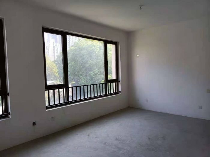 城山隐花苑 6室4厅4卫 290m&sup2;