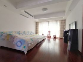 中南世纪花城二期 3室2厅2卫 140m&sup2;