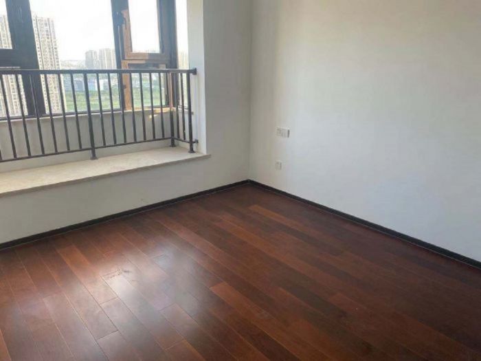 云樾东方 3室2厅2卫 124m&sup2;