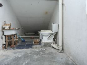 紫东花苑 6室1厅2卫 198m&sup2;