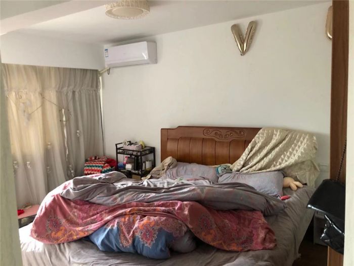 北濠桥东村 4室2厅2卫 140.00m&sup2;