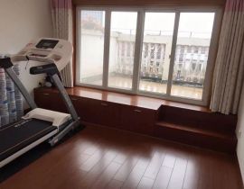 外滩小区 4室2厅2卫 130.00m&sup2;