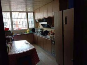 新港花苑 4室2厅2卫 99.99m&sup2;