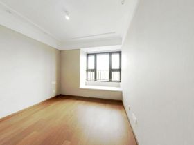 绿城沁园 4室2厅2卫 178m&sup2;
