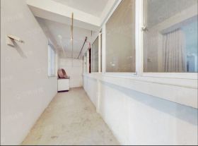 星辰花园 3室2厅2卫 141m&sup2;