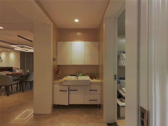 中海碧林湾 4室2厅2卫 140m&sup2;