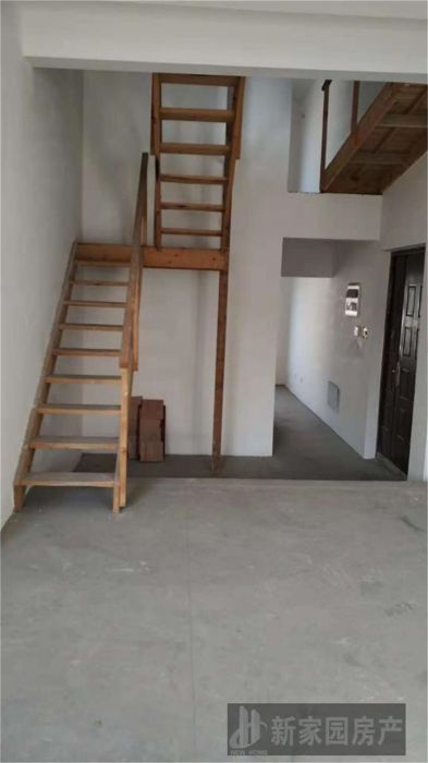 军山花园 5室2厅卫 175m&sup2;