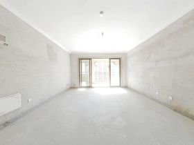 华强城 4室2厅2卫 148m&sup2;