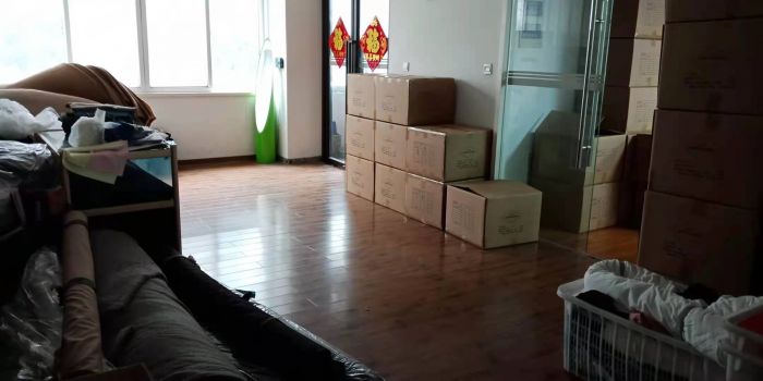 宝隆大厦 4室2厅2卫 169.02m&sup2;