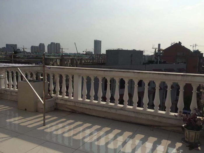 黎明花园 4室2厅2卫 200.00m&sup2;