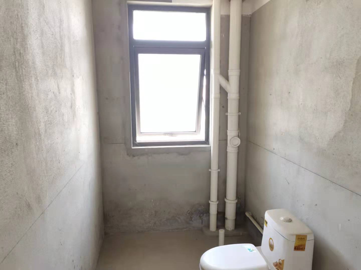 翠园 3室2厅2卫 135.21m&sup2;