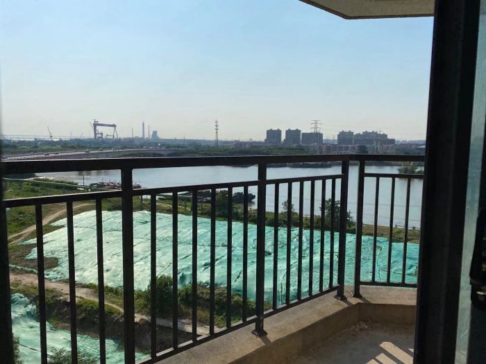江景国际家园 3室1厅2卫 142m&sup2;