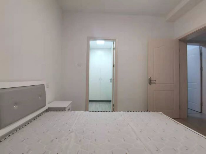 世茂新界 3室2厅2卫 88m&sup2;