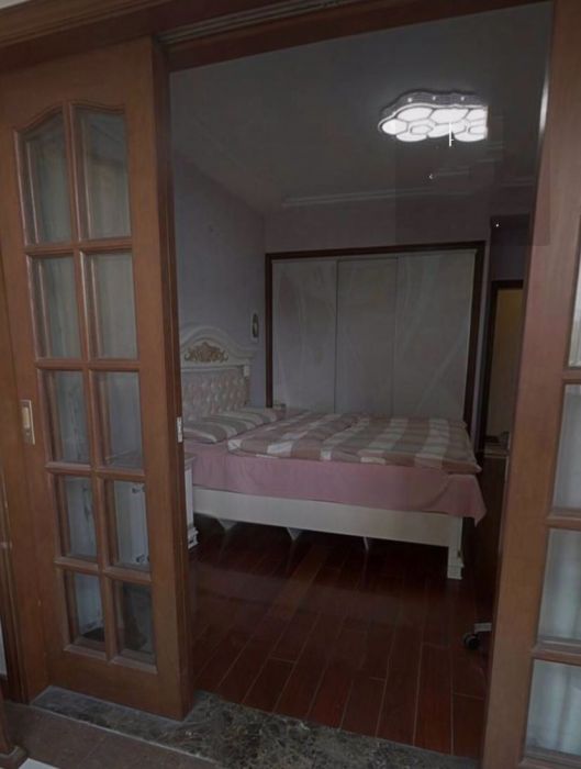 启秀花园 3室2厅2卫 158.40m&sup2;