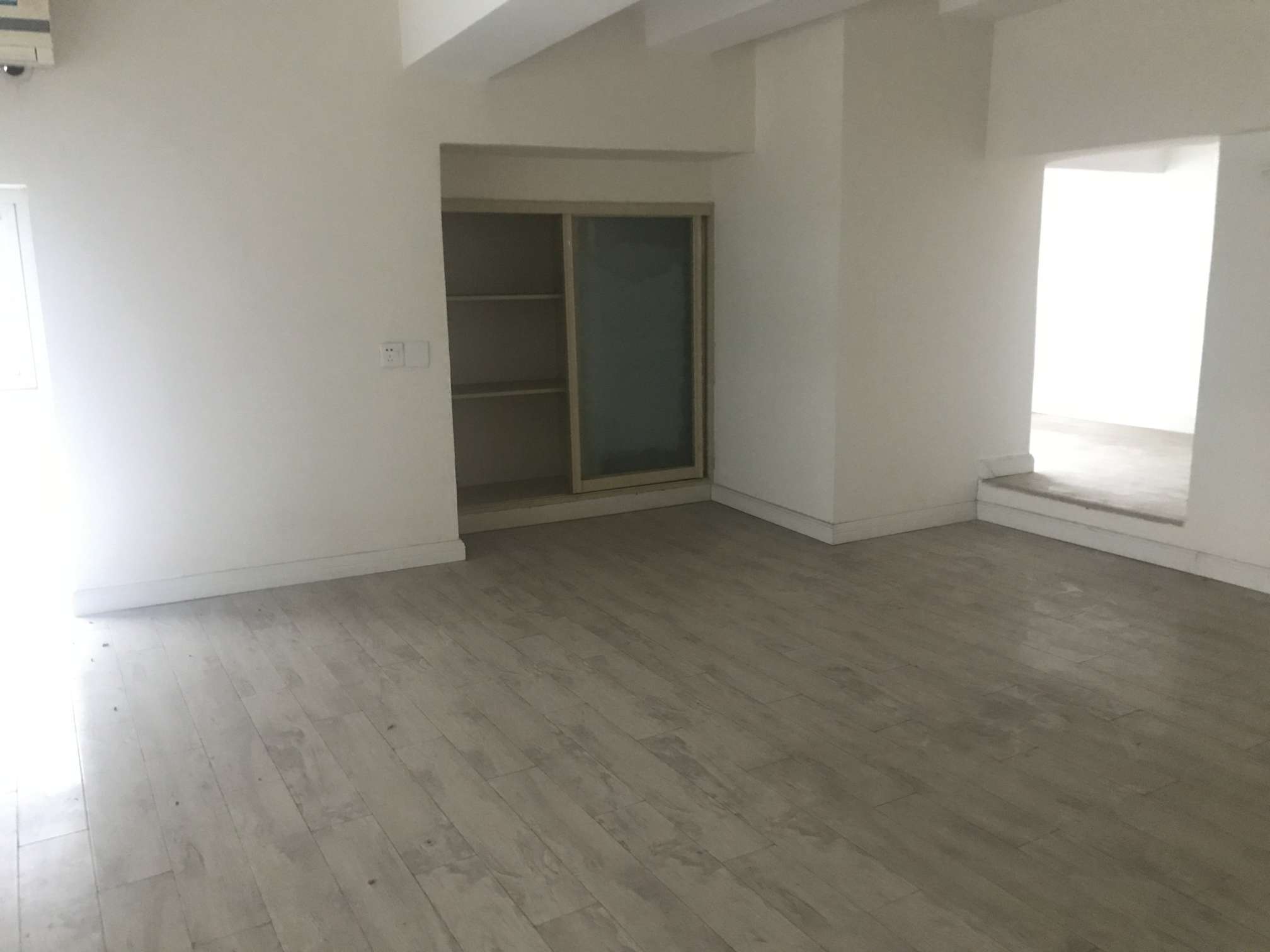 金海岸国际广场 3室2厅2卫 112.58m&sup2;