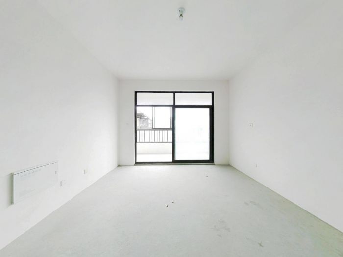 万濠山庄 3室2厅2卫 143m&sup2;