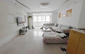 怡安花苑 5室3厅3卫 225m²