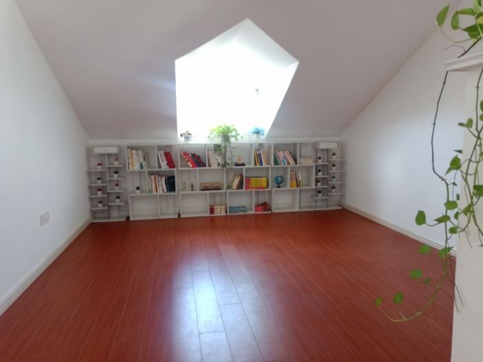 春天花园 3室2厅1卫 75m&sup2;