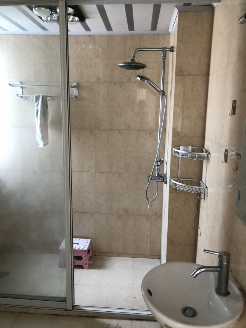 濠滨花园 3室2厅2卫 135m&sup2;