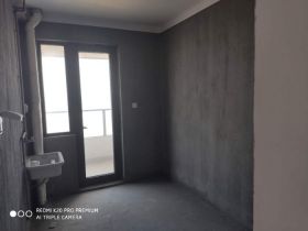 万濠星城 5室2厅2卫 200m&sup2;