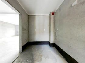 雨润星雨华府南区 4室2厅3卫 207.21m&sup2;