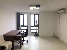 东景国际 2室1厅1卫 60m&sup2;
