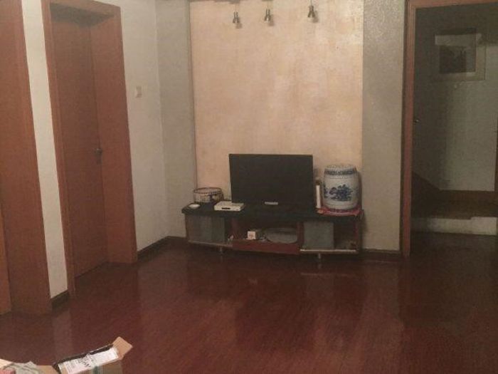 外滩小区 3室2厅1卫 90m&sup2;