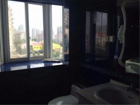 朝晖花园 3室2厅2卫 130m&sup2;