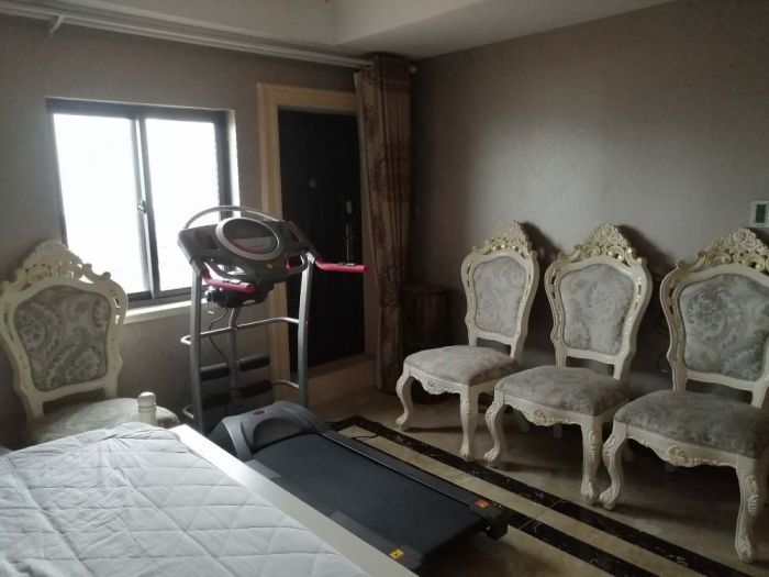 高迪晶城 5室3厅4卫 276m&sup2;
