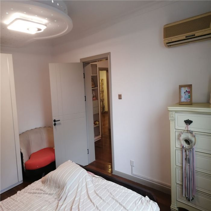 金鑫苑 5室2厅2卫 170m&sup2;