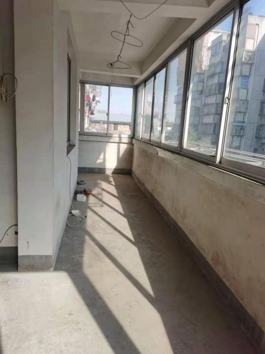 濠西园中北小区 3室2厅1卫 130m&sup2;