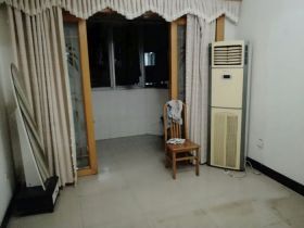 阳光花园 4室2厅2卫 150m&sup2;