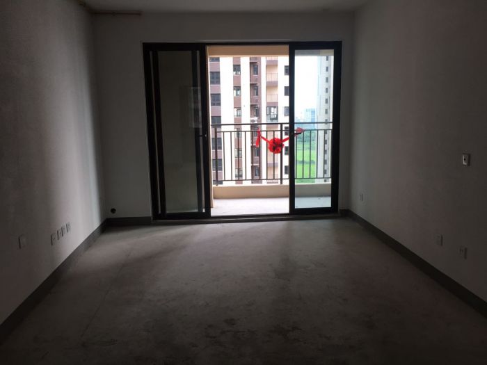 绿地新里城 3室2厅2卫 106m&sup2;