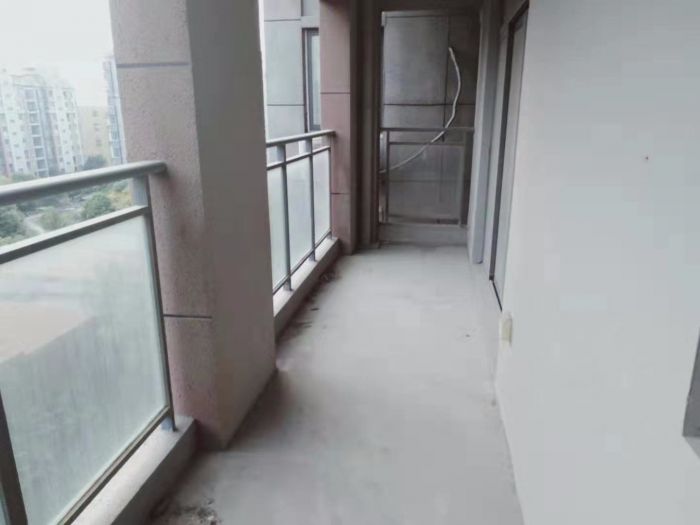 炜赋星湖邻里 3室2厅2卫 149m&sup2;