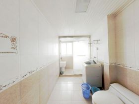 外滩小区 3室2厅1卫 125m&sup2;