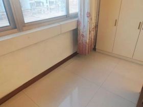 濠滨花园 3室2厅1卫 129m&sup2;