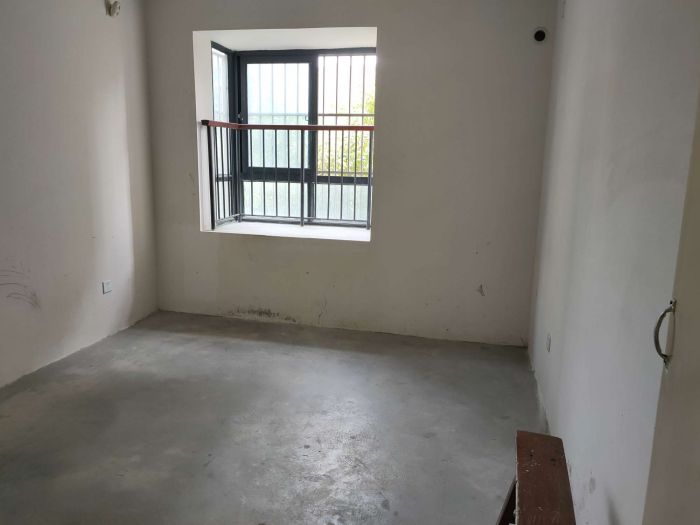 朝阳花苑 3室2厅2卫 139m&sup2;