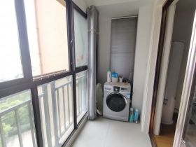 华强城 3室2厅2卫 117m&sup2;