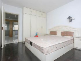 五一新村西区 4室1厅1卫 134.74m&sup2;