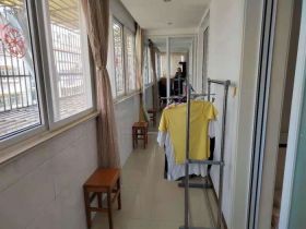 金辉花园 3室2厅1卫 139m&sup2;