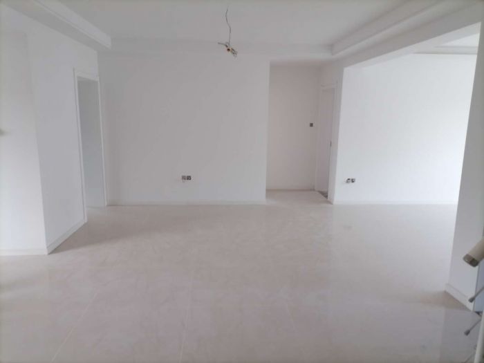 濠西园 6室3厅3卫 150m&sup2;