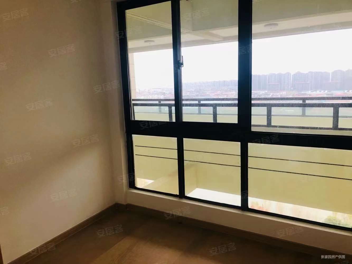 时光漫城 3室2厅1卫 92m&sup2;