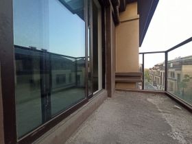 云樾河山 5室3厅3卫 180m&sup2;