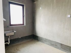 城山隐花苑 4室3厅3卫 223.49m&sup2;