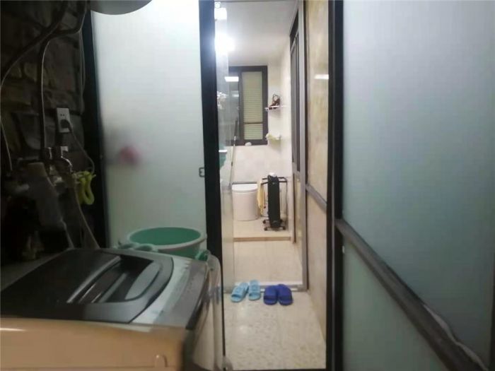 华强城 2室2厅1卫 86.8m&sup2;