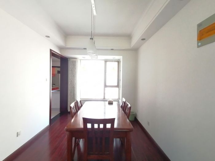 中南世纪花城二期 3室2厅2卫 140m&sup2;