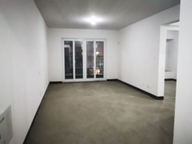 南山国际社区 3室2厅1卫 97m²