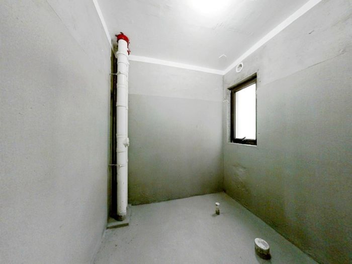 华强城 4室2厅2卫 142m&sup2;