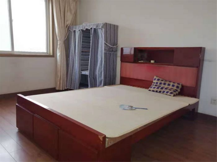 紫东花苑 3室2厅2卫 126.00m&sup2;