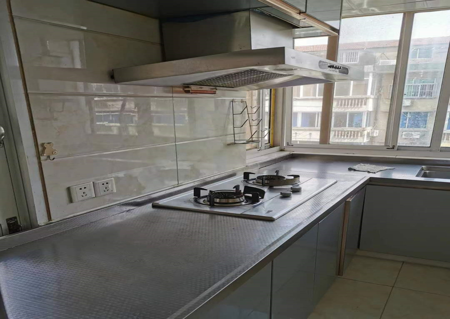 光明新村 3室1厅1卫 83m&sup2;